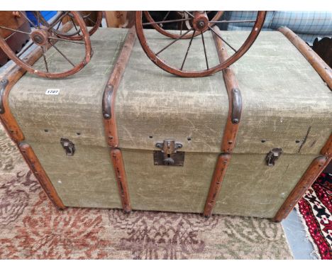 A LARGE CABIN TRUNK. 