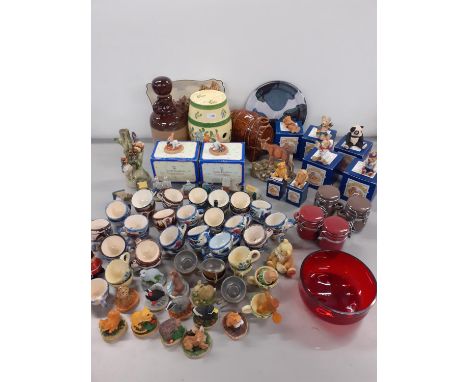 Small collectables to include Quimper style miniature teacups, Colourbox teddy and other miniatures and Royal Doulton Bunnyki