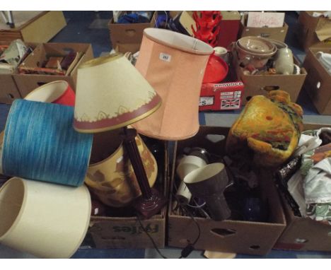 Two Boxes of Vintage Reading Lamps, Tables Lamps