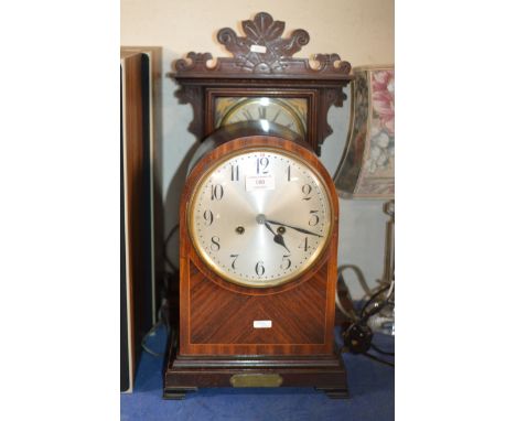 AMERICAN GINGERBREAD STYLE MANTLE CLOCK, MAHOGANY DOME TOPPED BRACKET STYLE CLOCK     