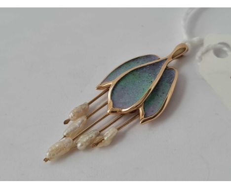 Enamel  pendent with Pearl drops 9ct