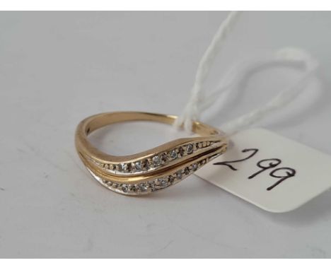 Double row Diamond ring 9ct Size P 2.4gms