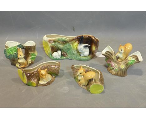 A collection of vintage kitsch, planter, Squirrel and Rabbit, Eastgate Pottery and Hornsea Fauna Royal Collection, (5 items) 