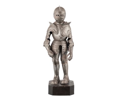[AP] A MINIATURE ETCHED FULL ARMOUR IN EARLY 16TH CENTURY STYLE, 20TH CENTURY  of articulated steel, comprising visored helme