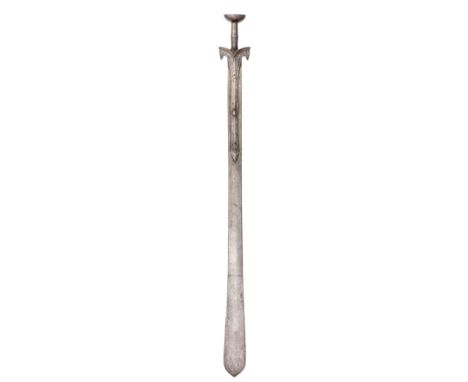 [AP] A RARE SOUTH INDIAN SWORD (KHANDA), 17TH CENTURYwith double-edged blade swelling to a ~Cobra~s head~ tip, steel hilt for