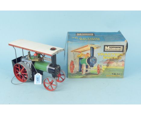 A vintage boxed Mamod traction engine T.E.1A reversing, 27cm long (very mild play wear, possibly never used, box with signs o