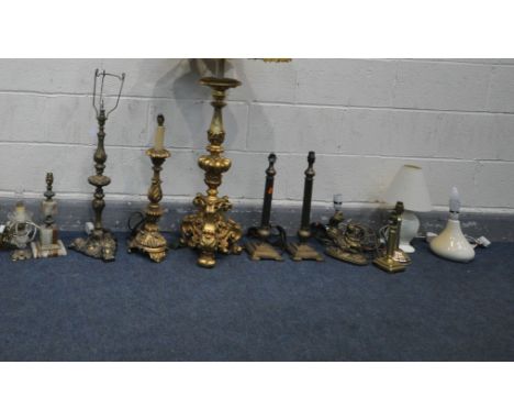 A SELECTION OF VARIOUS LATE 20TH TABLE LAMPS, to include a napoleon candlestick style table lamp, a pair of metal column tabl