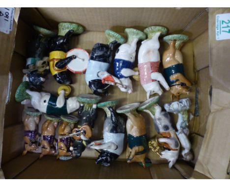 Beswick Pig Promenade band to include David PP3, Richard PP8, two Daniel's PP5, Christopher PP9, James PP7, George PP10, Mich