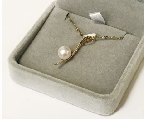 9CT YELLOW GOLD PENDANT NECKLACE WITH PEARL