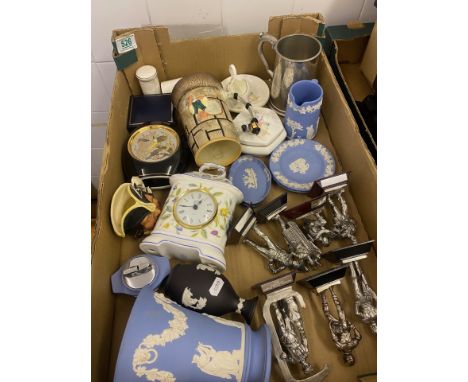 A mixed collection of ceramic items to include Wedgwood blue jasperware items, Masons green Mandalay tea pot, 6 Minton Winche