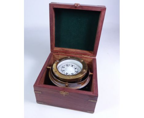 Cased ships type compass   Condition Report   Click here for further images, condition, auction times & delivery costs