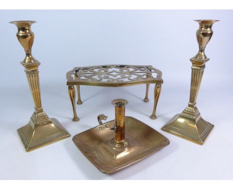 Pair of 19th century brass candlesticks with fluted tapered stems, 19th century brass camber stick and brass trivet (4)   Con
