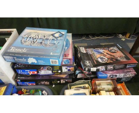 A Collection of Seven 3D and Other Jigsaw Puzzles to Include Star Wars Episode 1 Pod Racing, Lord of the Rings, White House E