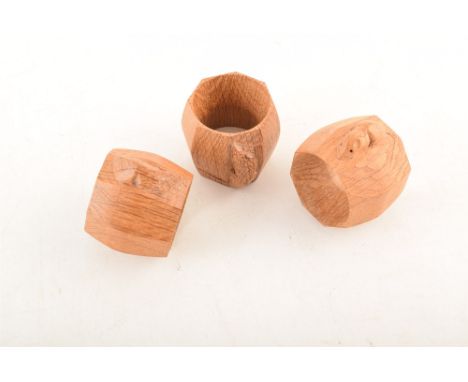 Three Robert "Mouseman" Thompson light oak napkin rings, diameter 5cm (2").