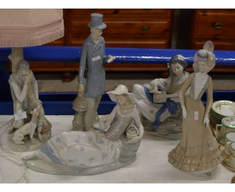 NAO STYLE LAMP, 2 NAO FIGURINES &amp; 2 NAO STYLE FIGURINES     