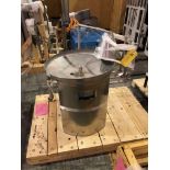 Girton Barrel Washer Model CR10 S/N 11072810, LOADING FEE $50