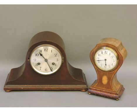 An Edwardian mantel clock, a 1930s two train mantel clock, Victorian and later wash jugs and bowls, and a large vase