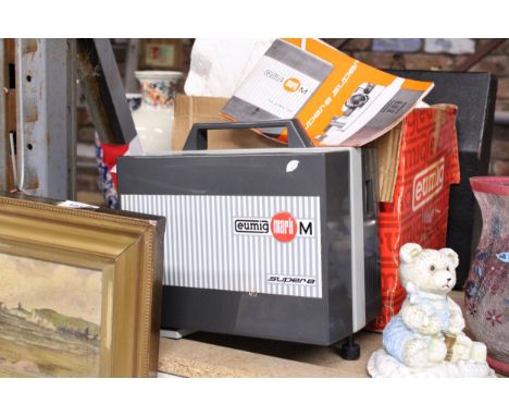 A VINTAGE EUMIG SUPER 8 FILM PROJECTOR - BOXED