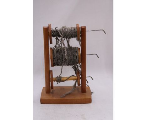 A THREE BOBBIN VINTAGE LAZY KATE, HEIGHT 29CM