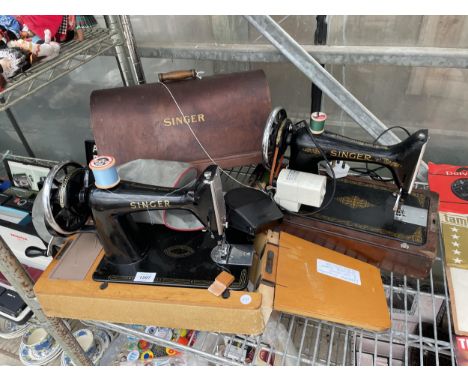 TWO VINTAGE SINGER SEWING MACHINES TO INCLUDE ONE WITH A CARRY CASE