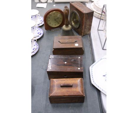 A MIXED LOT TO INCLUDE A VINTAGE METAMEC MANTLE CLOCK, A CASED WOOD AND BRASS COMPASS, SCHOOL, BELL AND WOODEN BOXES