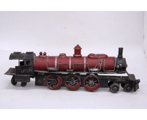 A METAL MODEL OF A TRAIN, LENGTH 39CM