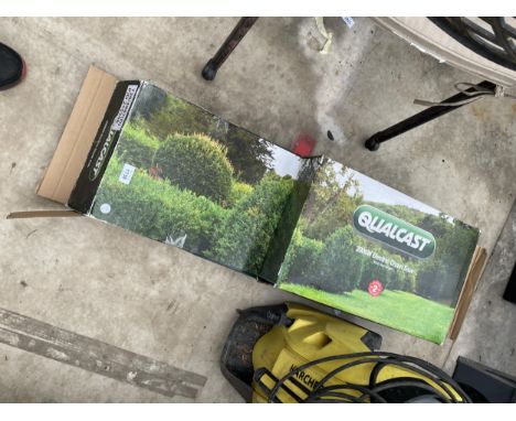 A QUALCAST 2000W ELECTRIC CHAINSAW