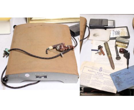 A VINTAGE PHOTAX TOGETHER WITH A THREE PIECE WOODEN GENOVA SMOKERS PIPE, GUN SHAPED PIPE PISTOL, ETC.,