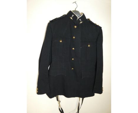 A VINTAGE ROYAL CORPS OF SIGNALS OFFICERS NUMBER 1 UNIFORM, COMPRISING JACKET, TROUSERS AND CAP
