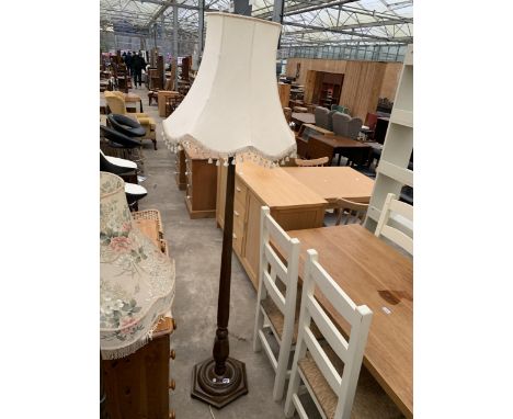 A MID 20TH CENTURY STANDARD LAMP WITH SHADE