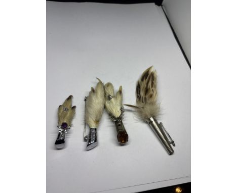 FOUR VINTAGE SCOTTISH BROOCHES