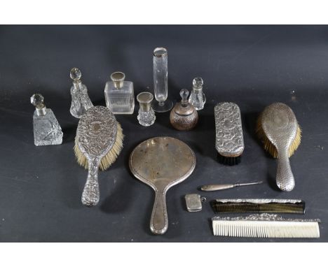 **Victorian and Edwardian Silver and Glass Grooming Collection**A collection of late 19th to early 20th-century grooming and 