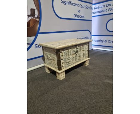 Craftsmen Indian Hand-Carved And Painted Trunk With Patina Distressed Look 80 x 40 x 45cm  (JH914-70) 