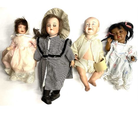 A mixed lot of small-sized Simon &amp; Halbig bisque head dolls to include: - Marked 1923 4/0 to nape - Marked Hanna 5/o to n