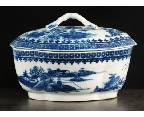 A Caughley dinner tureen and cover, circa 1780-85, the cover with entwined twig handles, transfer printed in underglaze blue 