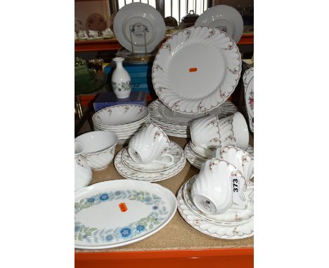 A GROUP OF WEDGWOOD DINNERWARE comprising a group of Pink Garland dinner and tea ware comprising five tea cups, six saucers, 