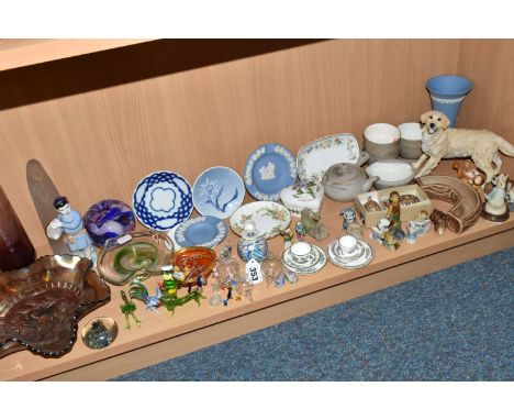 A QUANTITY OF NAMED CERAMICS, comprising a Wedgwood blue Jasperware vase, trinket dish and ashtray, Carnival glass dish, Wade