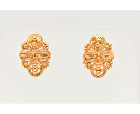 A PAIR OF YELLOW METAL EARRINGS, oval earrings with beading detail, fitted with screw post fittings, stamped 916, approximate