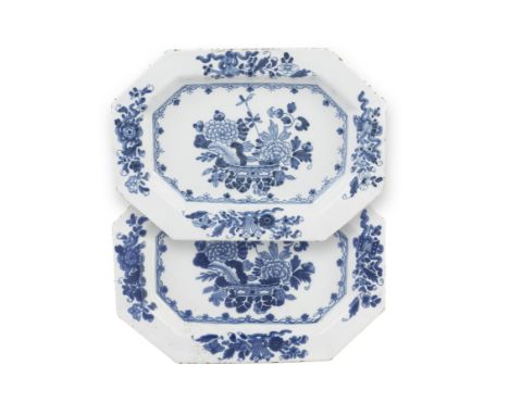 A pair of Irish delftware platters, circa 1750-60Probably Dublin, of octagonal shape, painted in blue with the 'Chinese Flowe