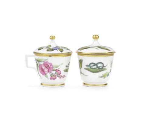 Two Derby custard cups and covers, circa 1810Of bucket shape with angular handles, the gently domed covers with globular fini