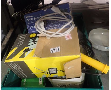 Mixed plumbing tools and lighting. Not available for in-house P&amp;P, contact Paul O'Hea at Mailboxes on 01925 659133 