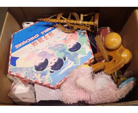 Quantity of mixed items including figurines, collectables and board games. P&amp;P Group 3 (£25+VAT for the first lot and £5+