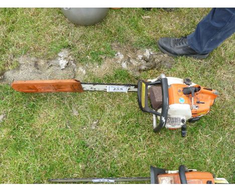 Stihl chainsaw, 20" cutter bar (working).