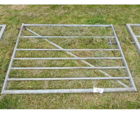 Galvanised gate, 5' x 45'' high.
