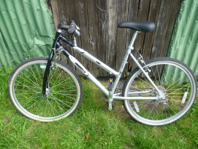 A Carrera 21 speed ladies mountain bike fitted with Shimano gears.