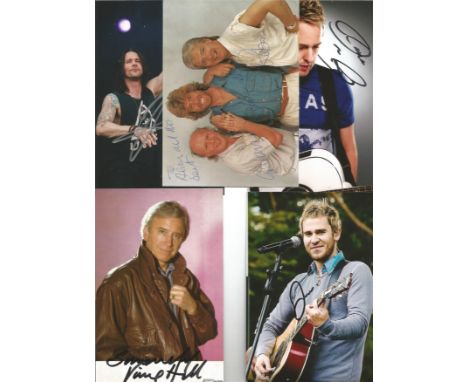 Music Collection 5x signed 6x4 colour photographs of Derek Ryan, Myles Kennedy, Jason Wade, Vince Hill and the Grumbleweeds. 