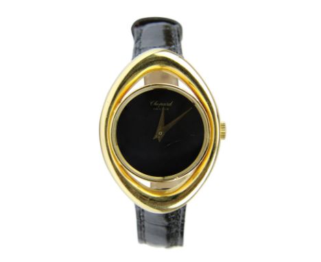 Chopard Gelbgold-Damenuhr, Genf um 1970, Chopard Handaufzugswerk, schwarzes Zifferblatt, beschriftet Chopard, Genéve, Stunden