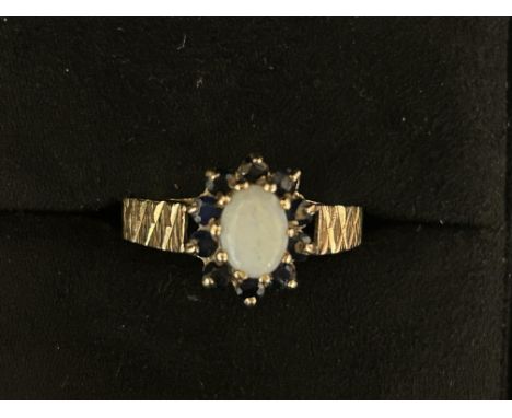 9ct Gold ring set with opal & sapphires Size U 3.2g 