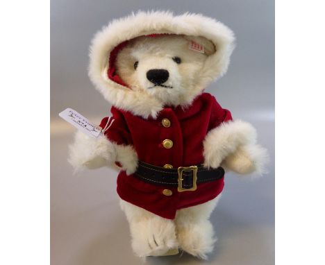 Modern Steiff Pudsey teddy bear in original box.   (B.P. 21% + VAT) 