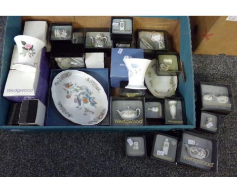 Box of Wedgwood items, mostly boxed miniatures including; teapot, miniature vases, coffee pot etc, thimbles, 'Kutani Crane' a